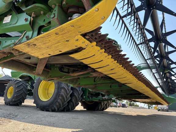 2019 John Deere 740FD Header Combine