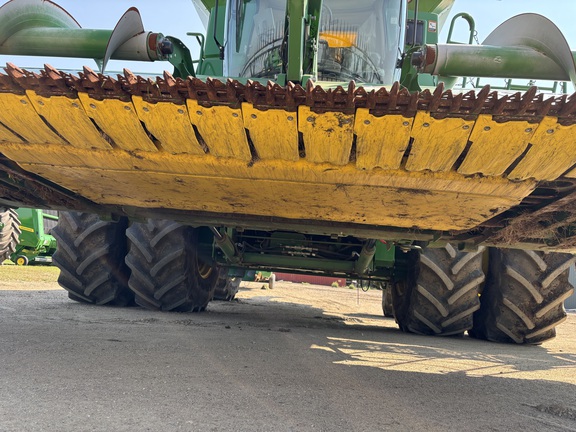 2019 John Deere 740FD Header Combine