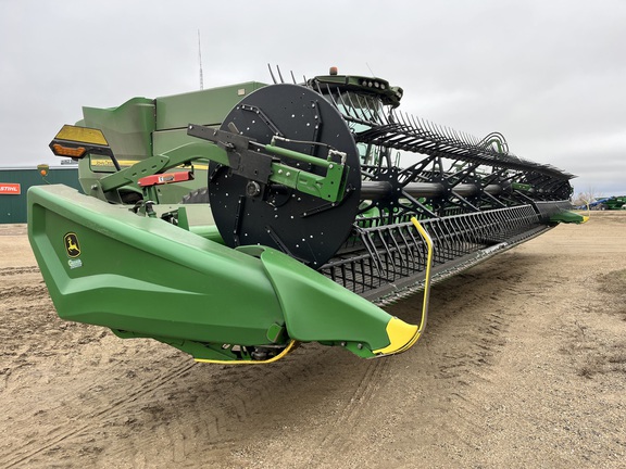 2021 John Deere HD40R Header Combine