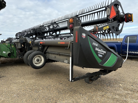 2019 MacDon FD140 Header Combine