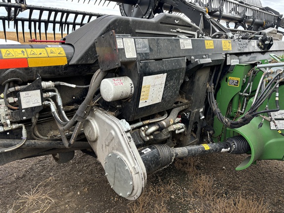 2019 MacDon FD140 Header Combine