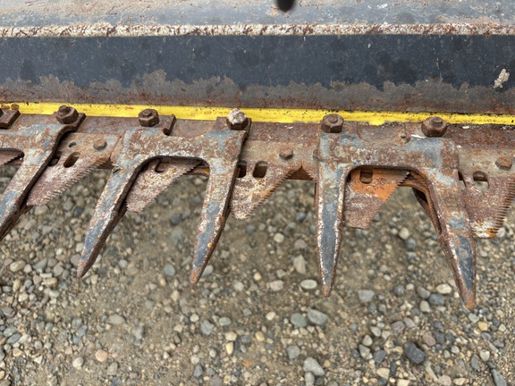 2004 John Deere 4895 Windrower