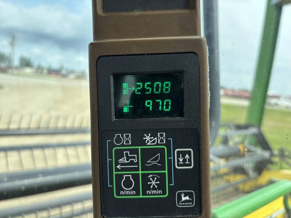 2004 John Deere 4895 Windrower