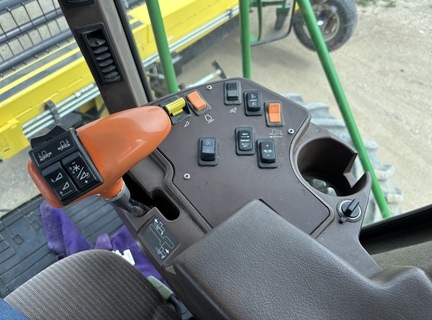 2004 John Deere 4895 Windrower