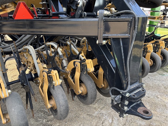 2022 Seed Master Ultra SR 6015 Air Seeder