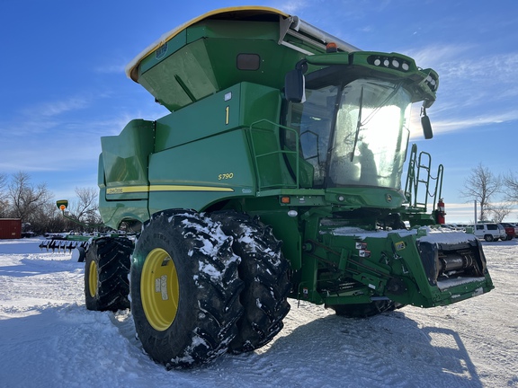 2020 John Deere S790 Combine