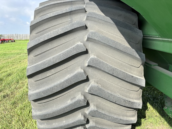 2015 Brent 1386 Grain Cart