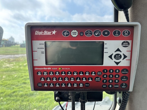 2015 Brent 1386 Grain Cart