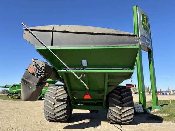 2015 Brent 1386 Grain Cart
