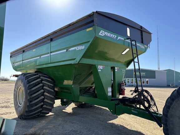 2015 Brent 1386 Grain Cart