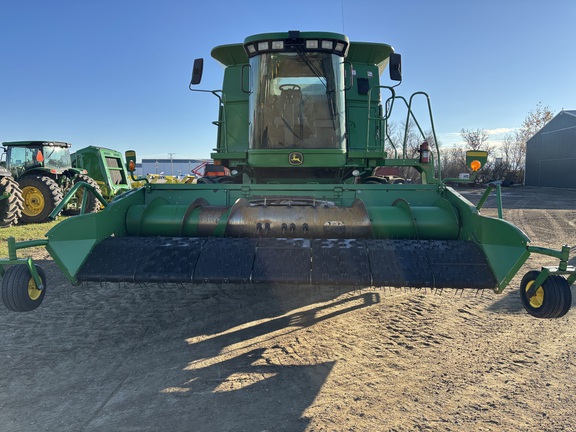 2005 John Deere 914 PICKUP Header Combine
