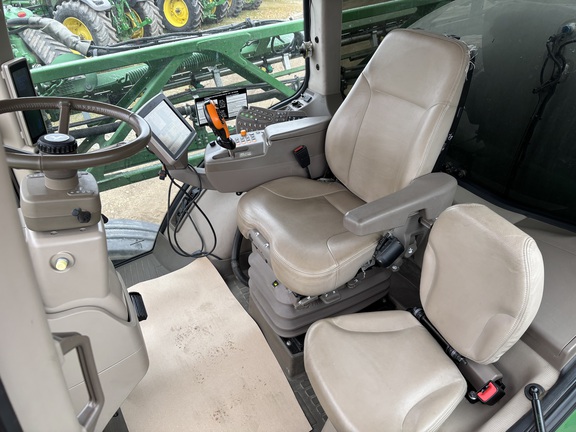 2016 John Deere R4038 Sprayer/High Clearance