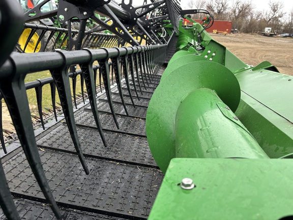 2024 John Deere HD40R Header Combine