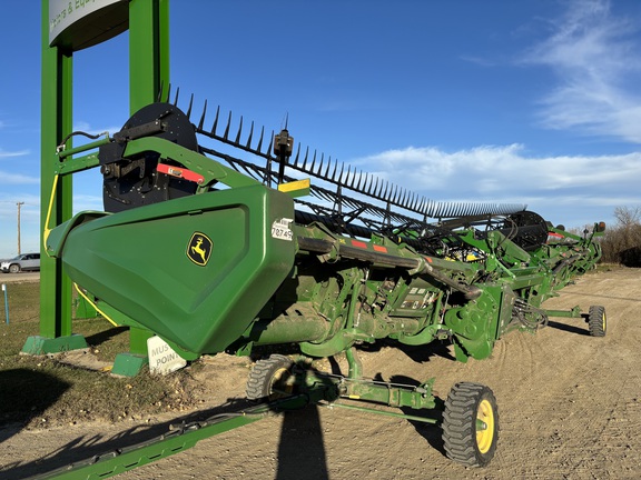 2023 John Deere HD40R Header Combine
