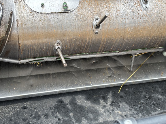 2021 John Deere HD40R Header Combine