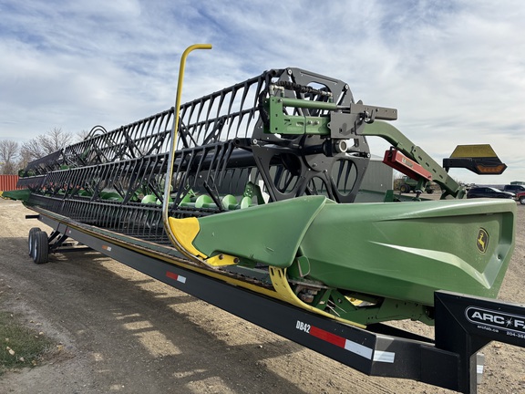 2021 John Deere HD40R Header Combine