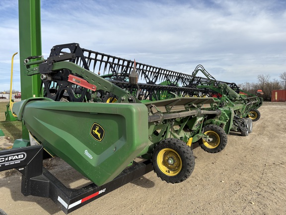 2021 John Deere HD40R Header Combine