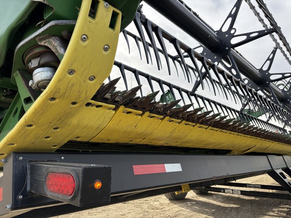 2021 John Deere HD40R Header Combine