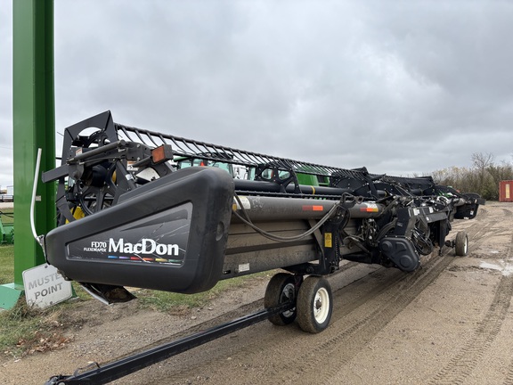 2011 MacDon FD70-40 Header Combine
