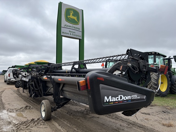 2011 MacDon FD70-40 Header Combine