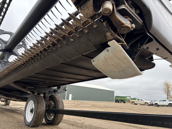 2011 MacDon FD70-40 Header Combine