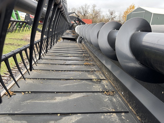 2011 MacDon FD70-40 Header Combine