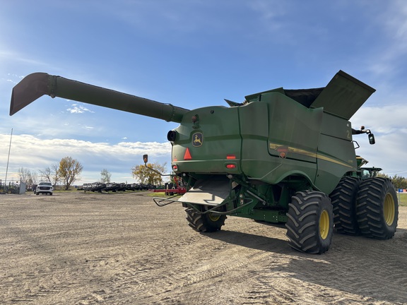 2019 John Deere S780 Combine