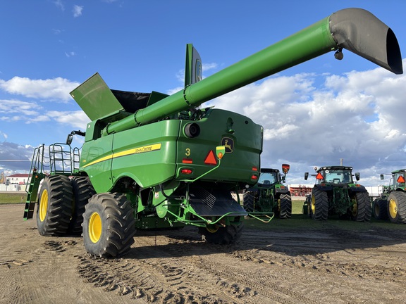 2021 John Deere S790 Combine