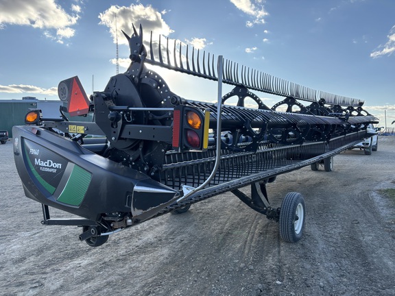 2019 MacDon FD140 Header Combine