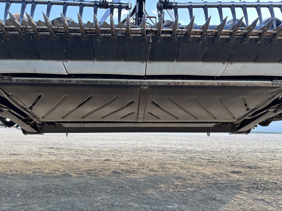 2019 MacDon FD140 Header Combine