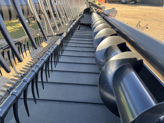 2019 MacDon FD140 Header Combine