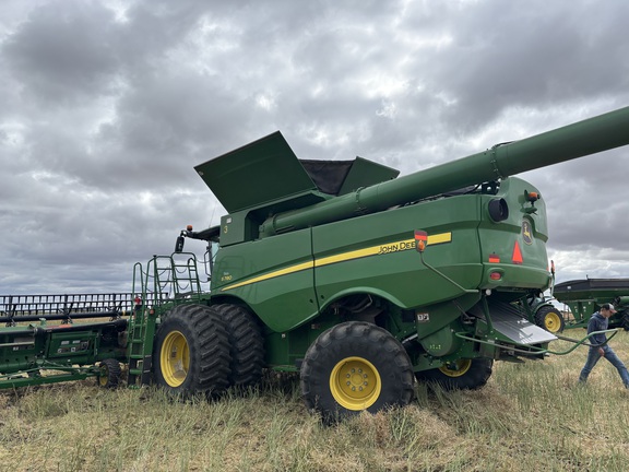2019 John Deere S780 Combine