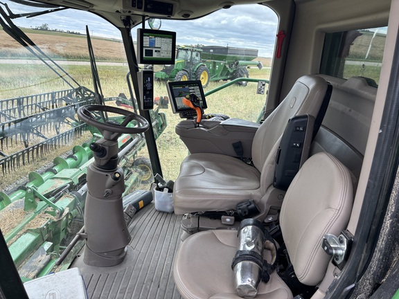 2019 John Deere S780 Combine