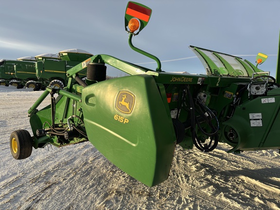 2010 John Deere 615P Header Combine