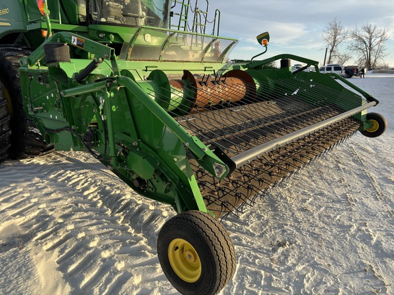 2010 John Deere 615P Header Combine