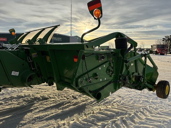 2010 John Deere 615P Header Combine