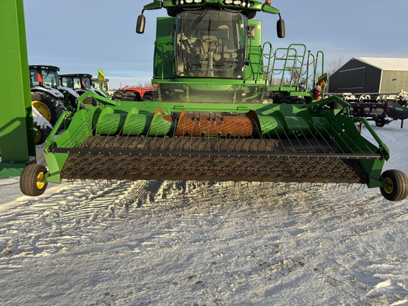 2010 John Deere 615P Header Combine