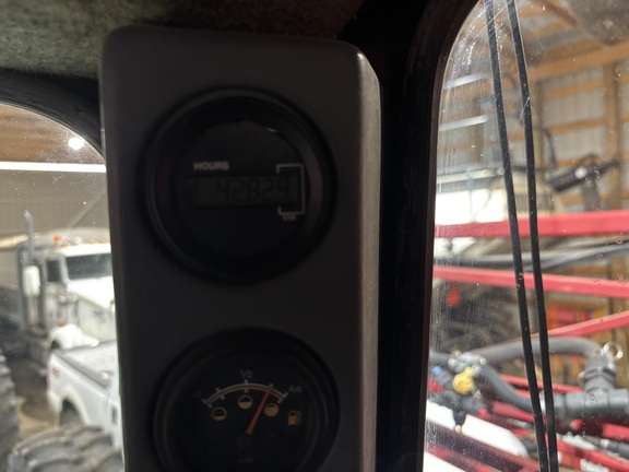 2004 Case IH SPX3150 Sprayer/High Clearance