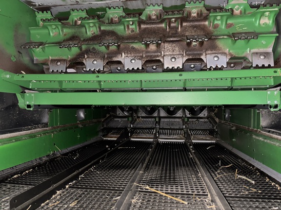 2017 John Deere S680 Combine