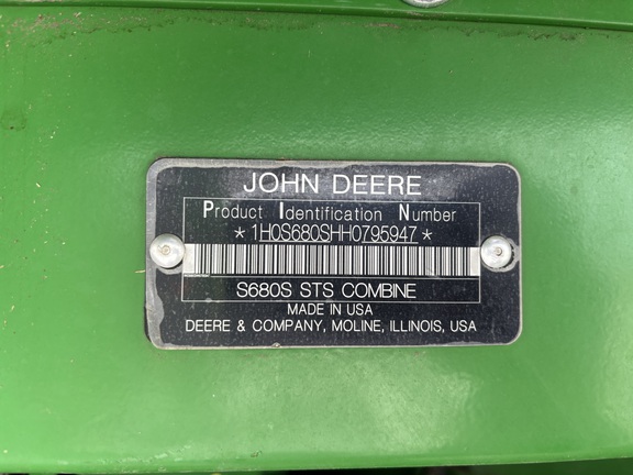 2017 John Deere S680 Combine