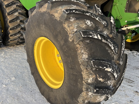 2017 John Deere S680 Combine