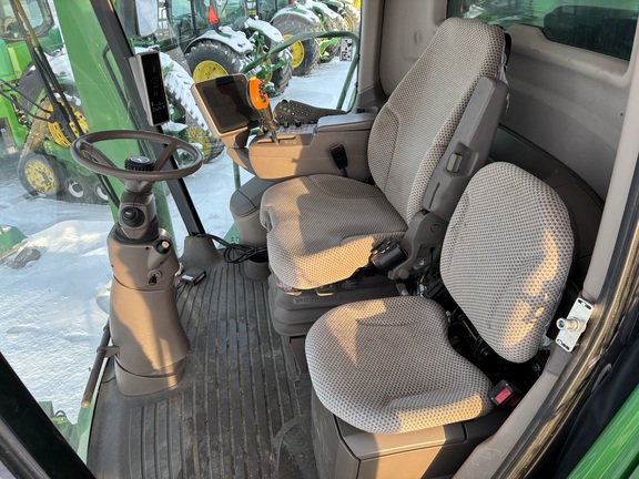 2017 John Deere S680 Combine