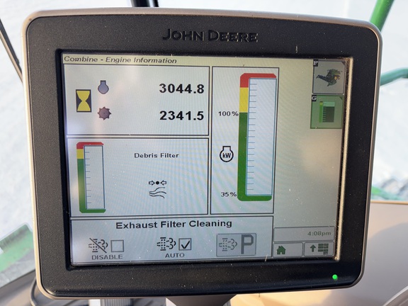 2017 John Deere S680 Combine