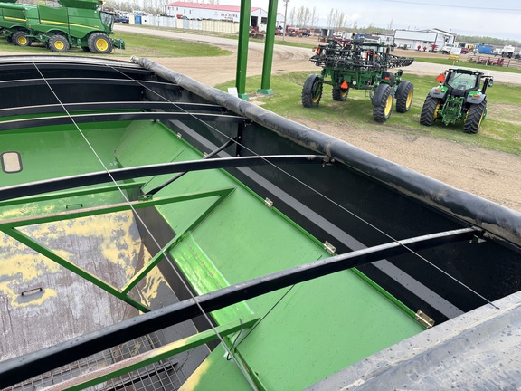 2017 Brent V1000 Grain Cart