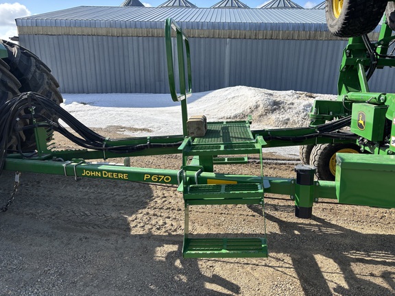 2023 John Deere P670 Air Seeder