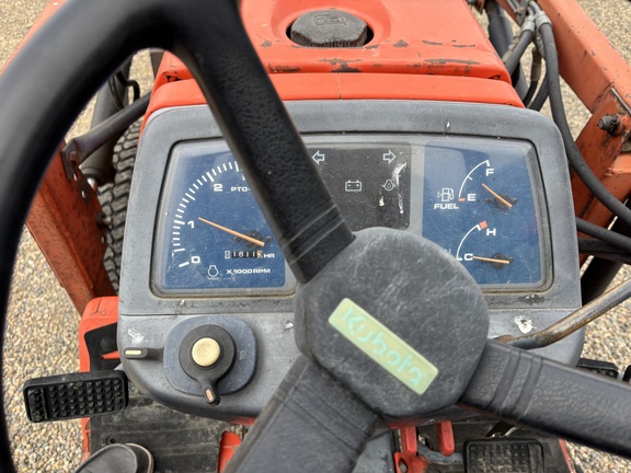 1999 Kubota B1700 Tractor Compact