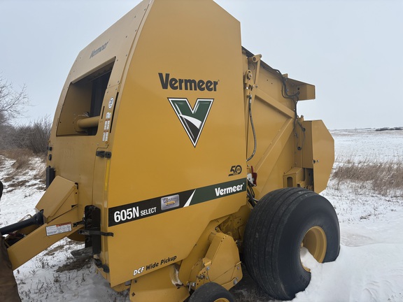 2021 Vermeer 605n select Baler/Round