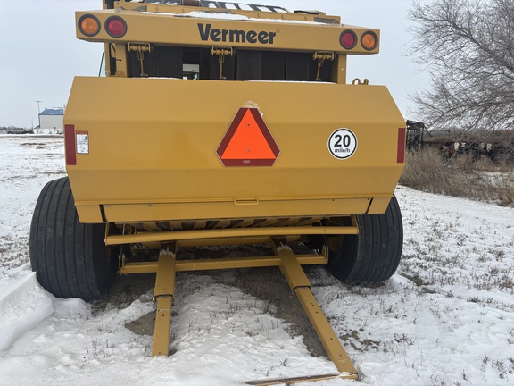2021 Vermeer 605n select Baler/Round