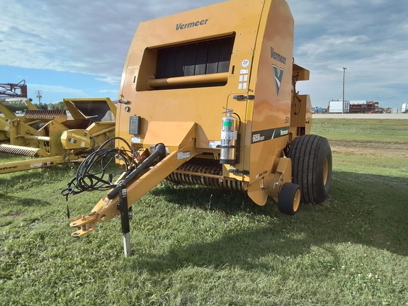 2021 Vermeer 605n select Baler/Round