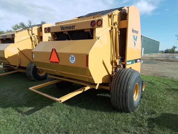 2021 Vermeer 605n select Baler/Round